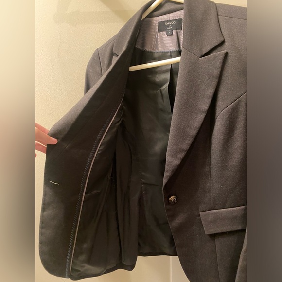 RW&CO. Limitless Fitted Blazer - Picture 5 of 9
